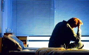 白天犯困夜晚清醒？老年人提高睡眠質(zhì)量注意五點