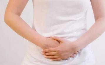 腹部腫塊沒(méi)重視20歲姑娘確診卵巢癌！卵巢癌有哪些信號(hào)？
